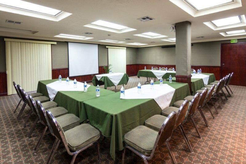 Baja Inn Hoteles Rio Тихуана Екстериор снимка